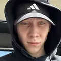 Я Mikhail, 20, из Москвы, ищу знакомства без обязательств
