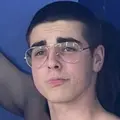 Я Александр, 19, из Самары, ищу знакомство для вирт