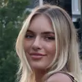 Я Вика, 24, из Москвы, ищу знакомство для постоянных отношений