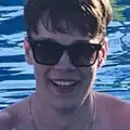 Я Сергей, 18, знакомлюсь без обязательств в Санкт-Петербурге