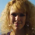 Я Алина, 22, из Сары, ищу знакомство для секса на одну ночь