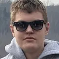Я Влад, 18, из Гатчины, ищу знакомство для открытые отношения
