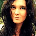 Я Дина, 20, из Луги, ищу знакомство для постоянных отношений