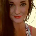 Я Дина, 20, из Луги, ищу знакомство для постоянных отношений