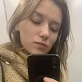 Я Арина, 18, из Санкт-Петербурга, ищу знакомство для дружбы