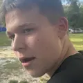 Я Дмитрий, 25, из Ульяновска, ищу знакомства на одну ночь