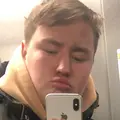 Я Максим, 21, знакомлюсь для секса на одну ночь в Ижевске