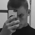 Я Тёма, 19, из Москвы, ищу знакомство для постоянных отношений