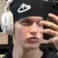 Я Радмир, 18, из Москвы, ищу знакомства без обязательств