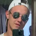 Я Саша, 18, из Старого Оскола, ищу знакомство для на одну ночь