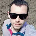 Валентин из Санкт-Петербурга, ищу на сайте на одну ночь
