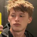 Я Ричард, 18, из Кавалерова, ищу знакомство для на одну ночь