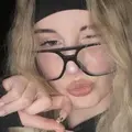 Карина из Парижа, мне 19, познакомлюсь для приятного времяпровождения