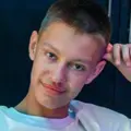 Я Денис, 18, из Ижевска, ищу знакомства на одну ночь