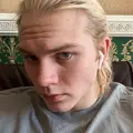 Денис из Томилина, мне 18, познакомлюсь для виртуального секса