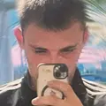 Я Артём, 23, знакомлюсь для открытые отношения в Омске