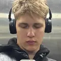 Захар из Краснодара, мне 18, познакомлюсь для на одну ночь