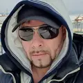 Я Денис, 46, из Корсакова, ищу знакомства без обязательств