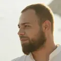 Я Денис, 33, из Москвы, ищу знакомство для постоянных отношений