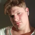 Даниил из Мирного, мне 22, познакомлюсь для постоянных отношений
