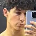 Я Vova, 20, из Москвы, ищу знакомство для общения