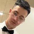 Я Филипп, 19, знакомлюсь для открытые отношения в Санкт-Петербурге