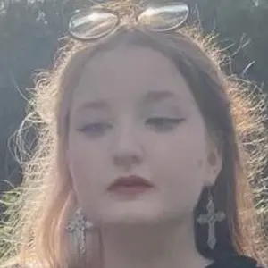 Я Alina, 19, знакомлюсь для постоянных отношений в Санкт-Петербурге
