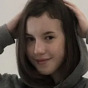 Оля из Уссурийска, ищу на сайте секс на одну ночь