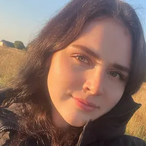 Я Оксана, 23, знакомлюсь без обязательств в Москве