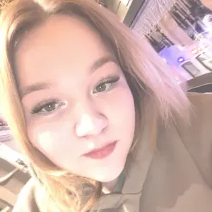 Я Милана, 20, из Саратова, ищу знакомство для приятного времяпровождения