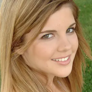 Я Регина, 23, знакомлюсь для виртуального секса в Ust’-Medveditskaya