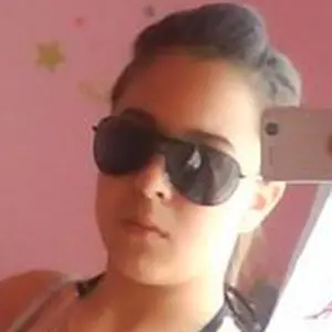 Я Лилия, 18, знакомлюсь для виртуального секса в Белых Столбах