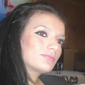 Я Авелина, 24, из Верхней Туры, ищу знакомства без обязательств