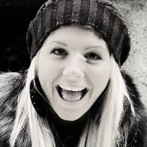 Я Алина, 18, из Шаховской, ищу знакомство для постоянных отношений