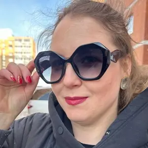Я Yulia, 37, из Гродно, ищу знакомство для открытые отношения