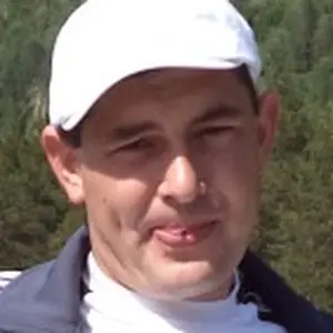 Я Олег, 43, знакомлюсь для секса на одну ночь в Новоалтайске