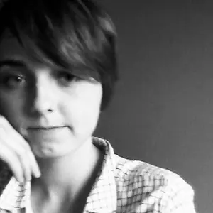 Роза из Черемхова, мне 18, познакомлюсь для секса на одну ночь