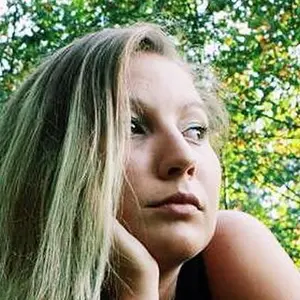 Сабина из Абдулина, мне 20, познакомлюсь на одну ночь