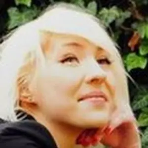 Я Милослава, 26, из Константиновска, ищу знакомство для постоянных отношений