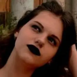 Я Наташа, 19, из Волжского, ищу знакомство для постоянных отношений
