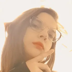 Я Юлиана, 19, знакомлюсь для вирт в Сургуте