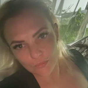 Я Незабудка, 36, из Ярославля, ищу знакомство для приятного времяпровождения