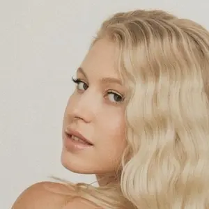 Я Алена, 29, из Уфы, ищу знакомство для приятного времяпровождения