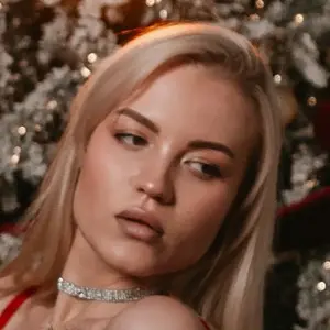 Diana из Новосибирска, мне 23, познакомлюсь для общения