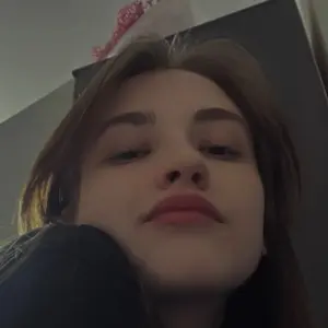 Полина из Казани, мне 21, познакомлюсь для общения