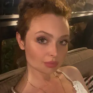 Marina из Челябинска, мне 25, познакомлюсь для виртуального секса