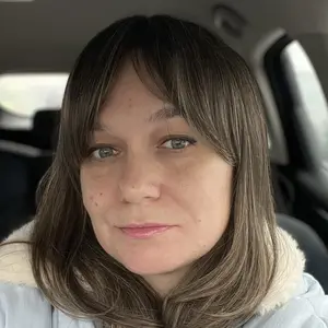 Я Евгения, 40, знакомлюсь для приятного времяпровождения в Санкт-Петербурге