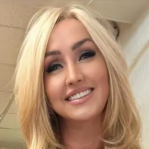 Helen из Санкт-Петербурга, ищу на сайте постоянные отношения