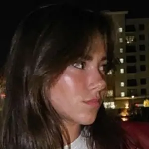 Я Милана, 21, из Тюмени, ищу знакомство для постоянных отношений