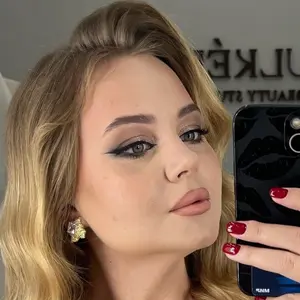 Алёна из Тюмени, ищу на сайте общение